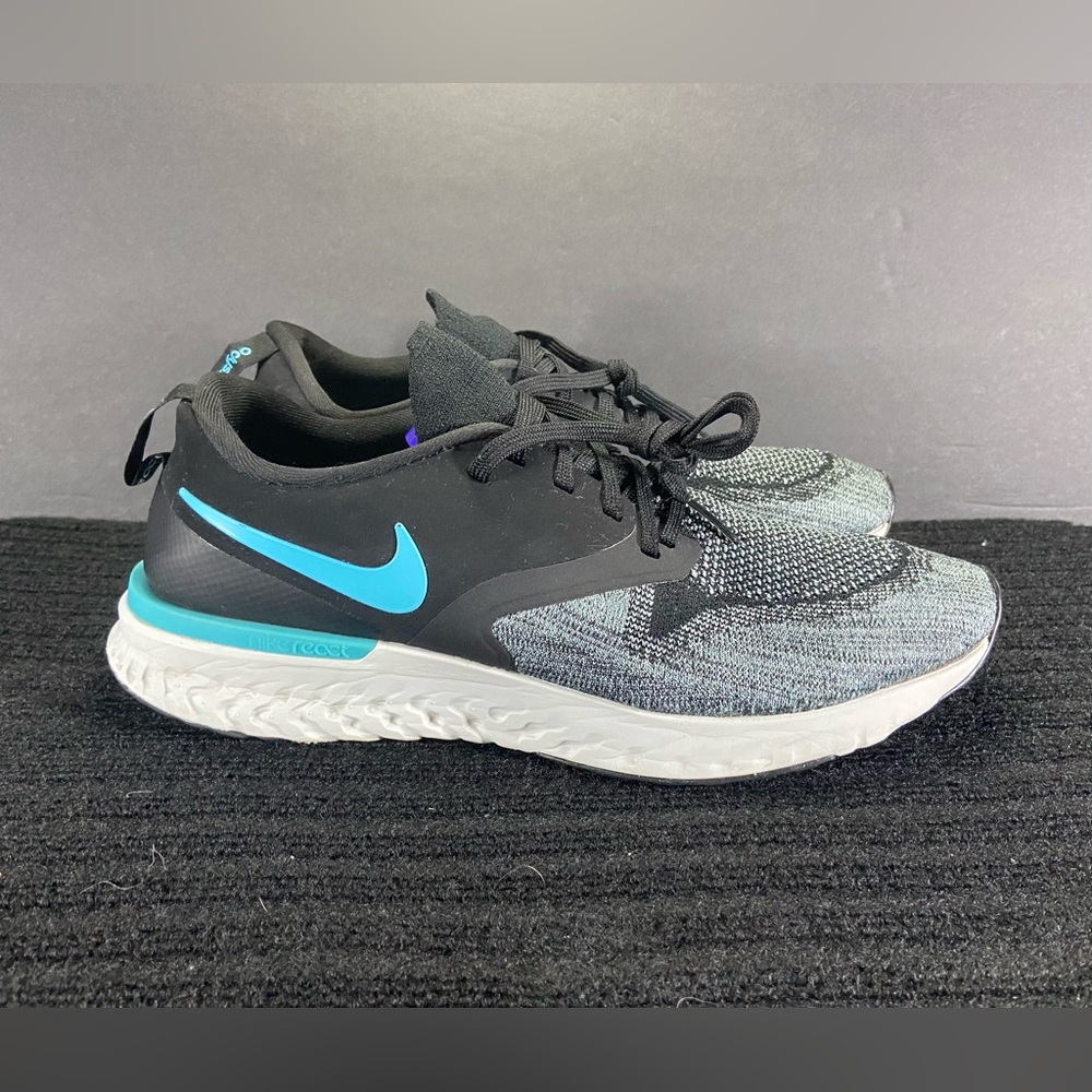 Nike Men's Odyssey React 2 Flyknit